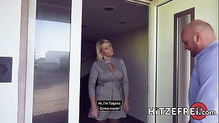 HITZEFREI Tatjana degrading a guy to fuck on a dating app